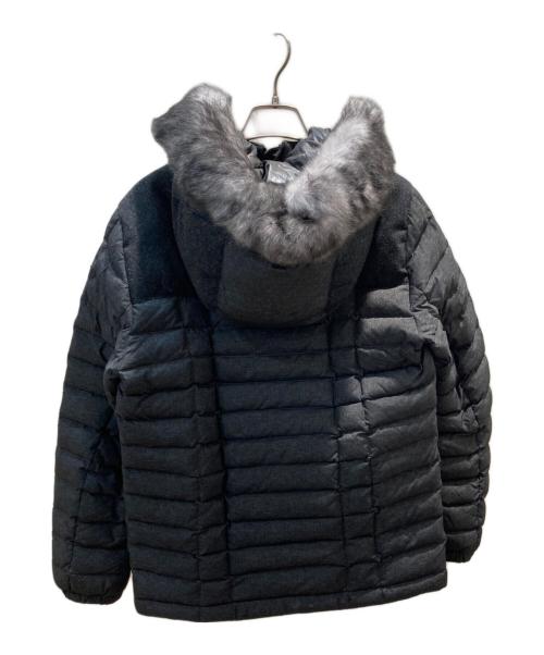 MONCLER（モンクレール）MONCLER (モンクレール) WHITE MOUNTAINEERING (ホワイトマウンテ二アニング) CATOBLEP ダウンジャケット グレーの古着・服飾アイテム