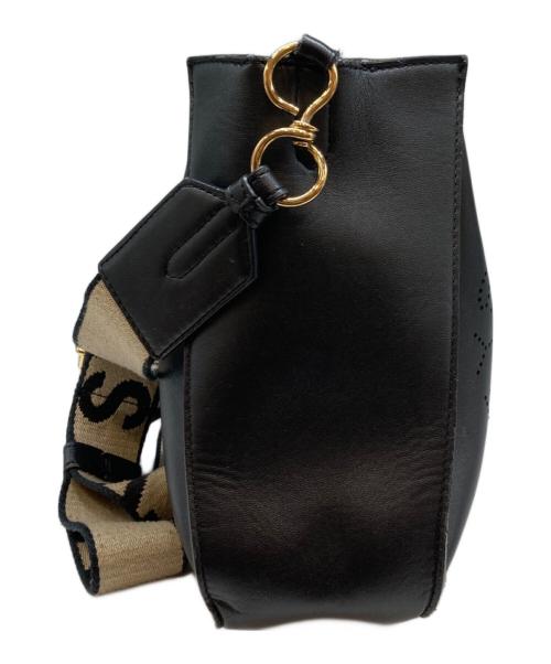 STELLA McCARTNEY（ステラマッカートニー）STELLA McCARTNEY (ステラマッカートニー) パンチングロゴショルダーバッグ ブラックの古着・服飾アイテム