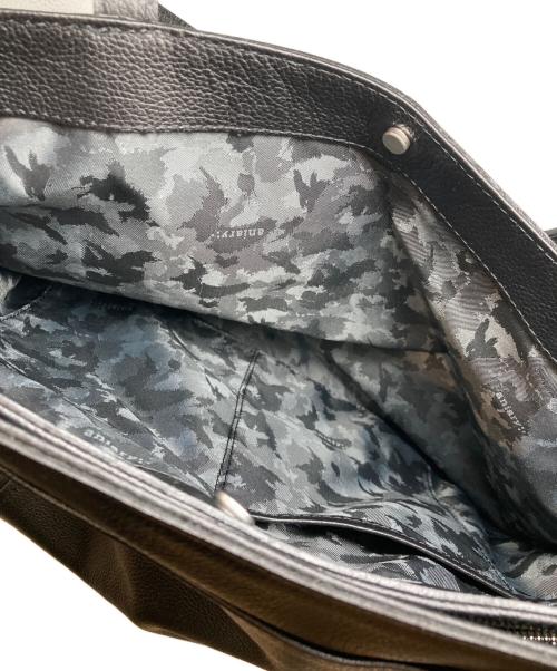 aniary（アニアリ）aniary (アニアリ) ote Shrink Leather bag ブラックの古着・服飾アイテム