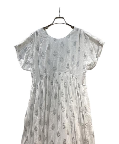 ne quittez pas（ヌキテパ）ne quittez pas (ヌキテパ) ワンピース ベージュ サイズ:Freeの古着・服飾アイテム