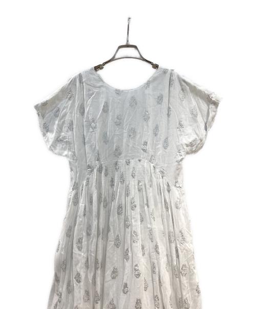 ne quittez pas（ヌキテパ）ne quittez pas (ヌキテパ) ワンピース ベージュ サイズ:Freeの古着・服飾アイテム