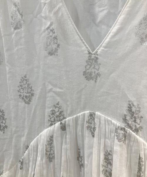 ne quittez pas（ヌキテパ）ne quittez pas (ヌキテパ) ワンピース ベージュ サイズ:Freeの古着・服飾アイテム