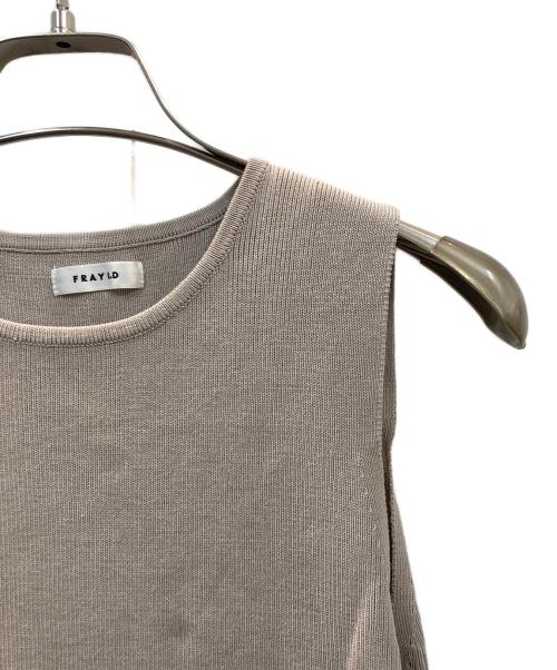 FRAY ID（フレイ アイディー）FRAY ID (フレイ アイディー) ニットコンビティアードワン ベージュ サイズ:Freeの古着・服飾アイテム