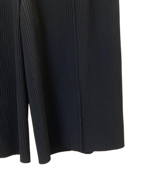 me ISSEY MIYAKE（ミーイッセイ ミヤケ）me ISSEY MIYAKE (ミーイッセイ ミヤケ) プリーツパンツ ブラック サイズ:-の古着・服飾アイテム
