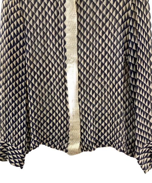 DRIES VAN NOTEN（ドリスヴァンノッテン）DRIES VAN NOTEN (ドリスヴァンノッテン) シャツ ベージュ サイズ:36の古着・服飾アイテム