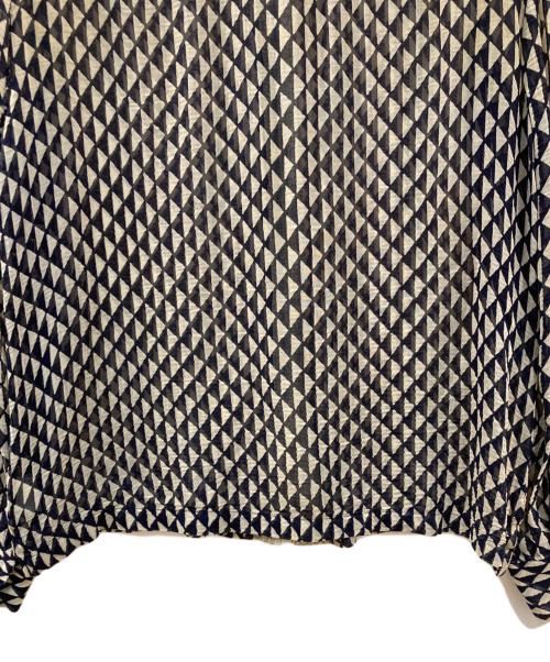 DRIES VAN NOTEN（ドリスヴァンノッテン）DRIES VAN NOTEN (ドリスヴァンノッテン) シャツ ベージュ サイズ:36の古着・服飾アイテム