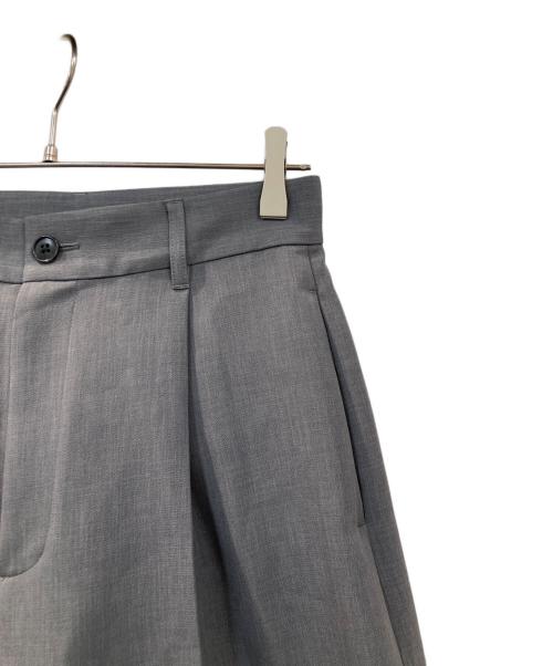 MARW UNITED ARROWS（マルゥ ユナイテッドアローズ）MARW UNITED ARROWS (マルゥ ユナイテッドアローズ) ダブルクロス タック パンツ グレー サイズ:38の古着・服飾アイテム