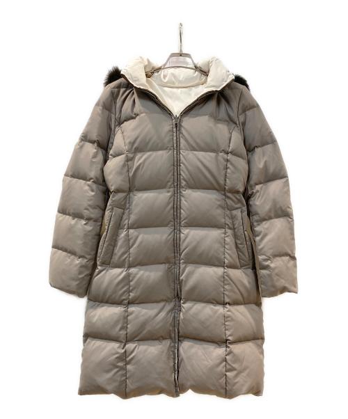 23区（ニジュウサンク）23区 (ニジュウサンク) ブルーフォックスファーリバーシブルダウンコート ホワイト×ベージュ サイズ:38の古着・服飾アイテム