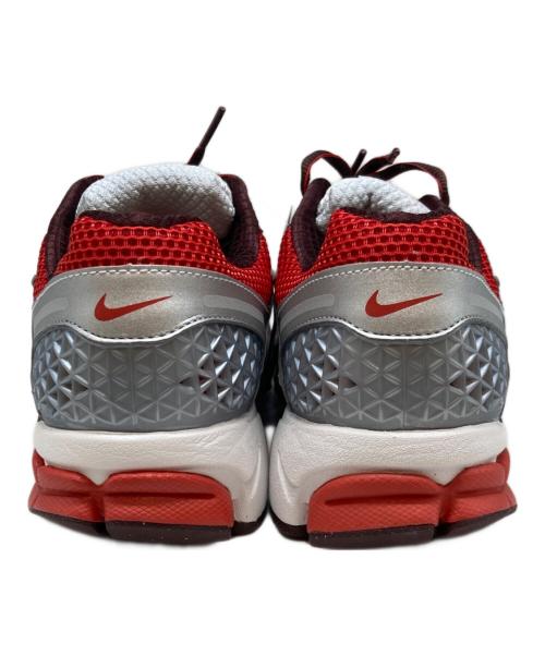 NIKE（ナイキ）NIKE (ナイキ) VOMERO 5 ローカットスニーカー レッド サイズ:26 未使用品の古着・服飾アイテム