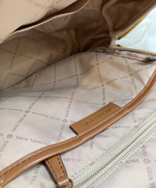 MICHAEL KORS（マイケル・コース）MICHAEL KORS (マイケル・コース) ERIN MD BACKPACK エリン ミディアム バックパック ホワイトの古着・服飾アイテム