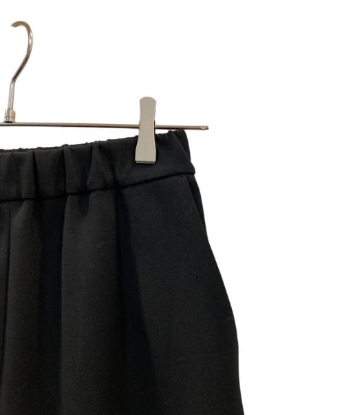 ENFOLD（エンフォルド）ENFOLD (エンフォルド) RELAX TROUSERS リラックストラウザー パンツ ブラック サイズ:36 未使用品の古着・服飾アイテム