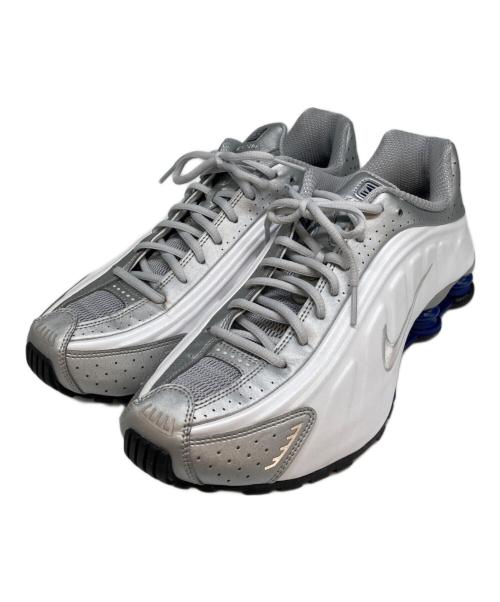 NIKE（ナイキ）NIKE (ナイキ) Shox R4 ホワイト サイズ:28の古着・服飾アイテム
