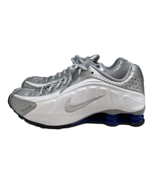 NIKE（ナイキ）NIKE (ナイキ) Shox R4 ホワイト サイズ:28の古着・服飾アイテム