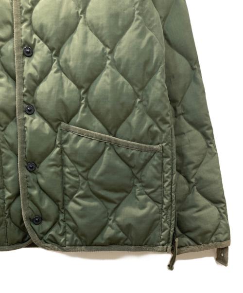 TAION（タイオン）TAION (タイオン) U NECK BUTTON JACKETS ダウンジャケット グリーン サイズ:Mの古着・服飾アイテム