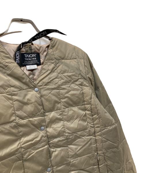 TAION（タイオン）TAION (タイオン) ダウンコート ベージュ サイズ:XL 未使用品の古着・服飾アイテム