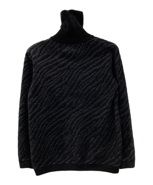 HIDE AWAYS NICOLE（ハイダウェイ二コル）HIDE AWAYS NICOLE (ハイダウェイ二コル) ゼブラ柄衿ファスナータートルネックニット ブラック サイズ:46の古着・服飾アイテム