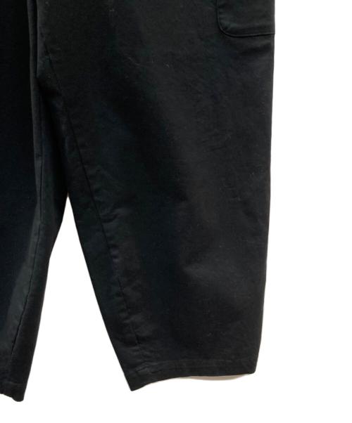 休日と詩（キュウジツトウタ）休日と詩 (キュウジツトウタ) バルーンカーゴパンツ ブラック サイズ:-の古着・服飾アイテム