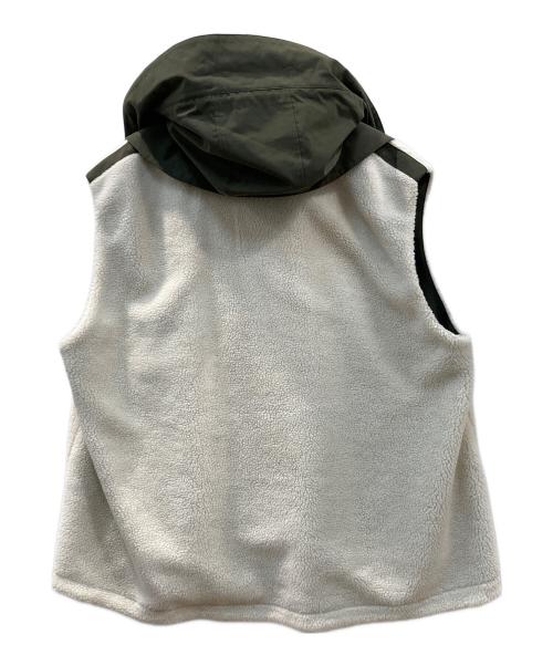 VACHEMENT（ヴァシュモン）VACHEMENT (ヴァシュモン) リサイクルシェルタフタ × ボアベスト アイボリー×グリーン サイズ:FREEの古着・服飾アイテム