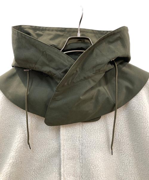 VACHEMENT（ヴァシュモン）VACHEMENT (ヴァシュモン) リサイクルシェルタフタ × ボアベスト アイボリー×グリーン サイズ:FREEの古着・服飾アイテム