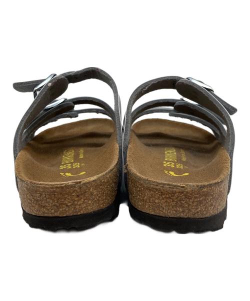 BIRKENSTOCK（ビルケンシュトック）BIRKENSTOCK (ビルケンシュトック) サンダル シルバー サイズ:22.5cmの古着・服飾アイテム
