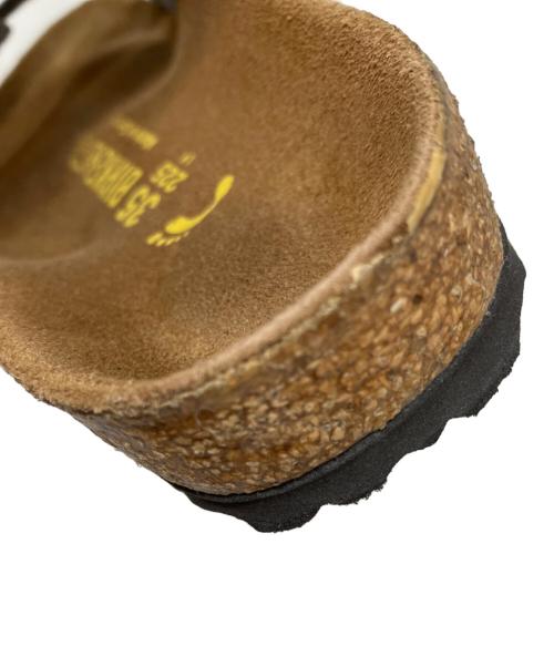 BIRKENSTOCK（ビルケンシュトック）BIRKENSTOCK (ビルケンシュトック) サンダル シルバー サイズ:22.5cmの古着・服飾アイテム