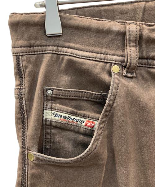 DIESEL（ディーゼル）DIESEL (ディーゼル) パンツ ブラウン サイズ:28の古着・服飾アイテム