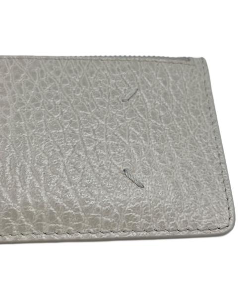 Maison Margiela（メゾンマルジェラ）Maison Margiela (メゾンマルジェラ) 4ステッチ フラグメントケース ホワイトの古着・服飾アイテム