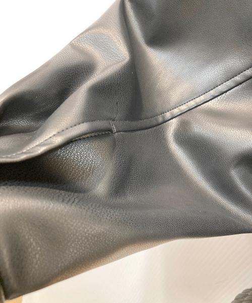 EMODA（エモダ）EMODA (エモダ) フェイクレザーオーバーブルゾン ブラック サイズ:Freeの古着・服飾アイテム