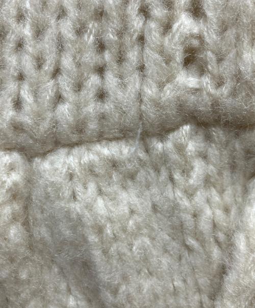 Andequal（アンドコール）andequal (アンドコール) gold button puff sleeve knit ベージュ サイズ:FREEの古着・服飾アイテム