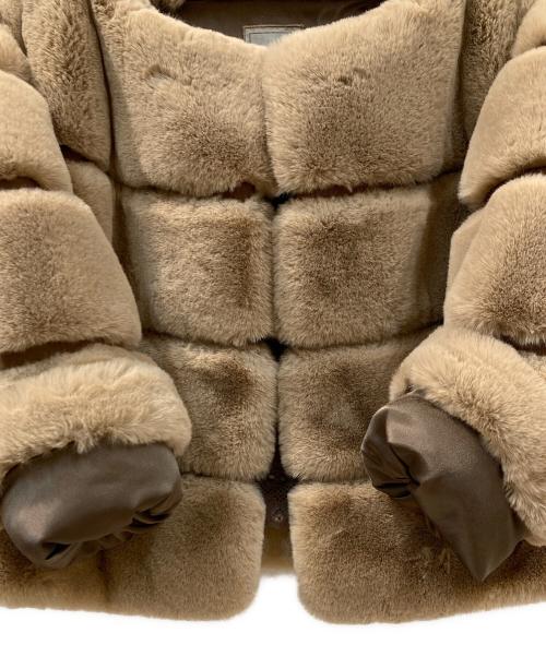 daisy lin for foxey（デイジーリン フォー フォクシー）DAISY LIN for FOXEY (デイジーリン フォー フォクシー) LOVE FUR ELEGANT MADAM ベージュ サイズ:不明の古着・服飾アイテム