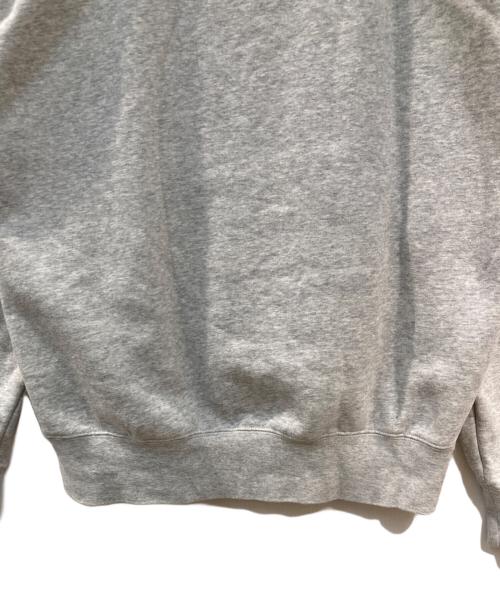 HUF（ハフ）HUF (ハフ) GOODYEAR (グッドイヤー) クルーネックスウェット グレー サイズ:Sの古着・服飾アイテム