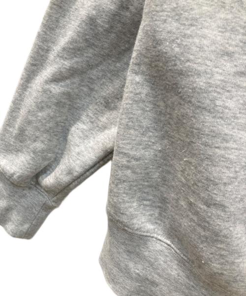 HUF（ハフ）HUF (ハフ) GOODYEAR (グッドイヤー) クルーネックスウェット グレー サイズ:Sの古着・服飾アイテム
