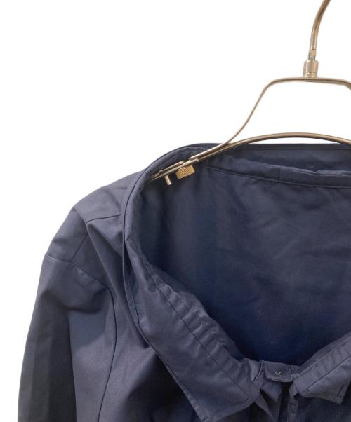 UNITED ARROWS（ユナイテッドアローズ）UNITED ARROWS (ユナイテッドアローズ) フリルカラー フレアスリーブ ブラウス ネイビー サイズ:-の古着・服飾アイテム