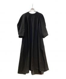 ENFOLD（エンフォルド）の古着「PEツイルアシンメフレアドレス」｜ブラック