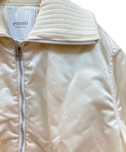 emmi atelier（エミアトリエ）emmi atelier (エミアトリエ) 撥水リブカラーバルーンデザインブルゾン アイボリー サイズ:1の古着・服飾アイテム
