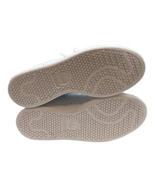 adidas（アディダス）adidas (アディダス) スニーカー ホワイト サイズ:24cmの古着・服飾アイテム