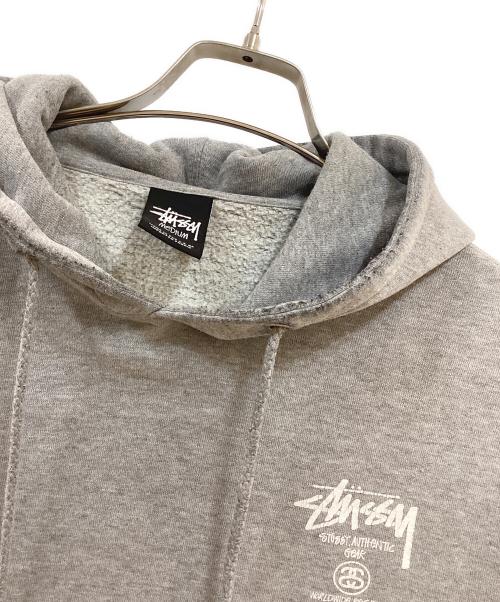 stussy（ステューシー）stussy (ステューシー) プルオーバーパーカー グレー サイズ:Mの古着・服飾アイテム