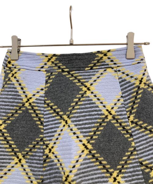 BLUE LABEL CRESTBRIDGE（ブルーレーベルクレストブリッジ）BLUE LABEL CRESTBRIDGE (ブルーレーベルクレストブリッジ) スカート グレー サイズ:34の古着・服飾アイテム