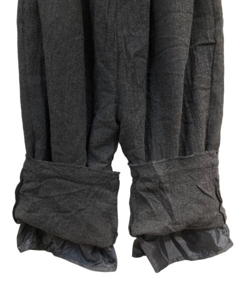 tumugu（ツムグ）tumugu (ツムグ) ウールガーゼ縮絨加工 ギャザーパンツ グレー サイズ:F 未使用品の古着・服飾アイテム