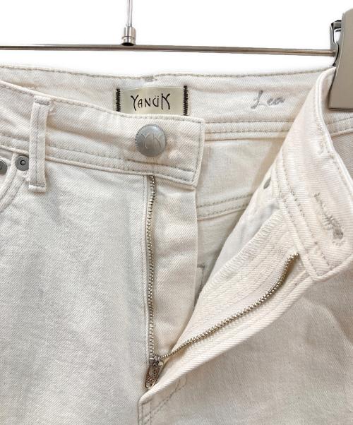 YANUK（ヤヌーク）YANUK (ヤヌーク) LEA デニムパンツ アイボリー サイズ:24の古着・服飾アイテム