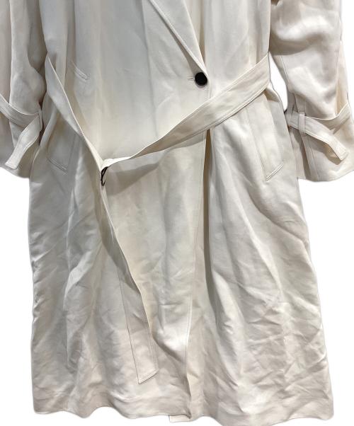 icB（アイシービー）icB (アイシービー) Couth トレンチコート ホワイト サイズ:36 未使用品の古着・服飾アイテム