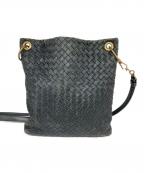 BOTTEGA VENETAボッテガベネタ）の古着「イントレチャートショルダーバッグ」｜ブラック