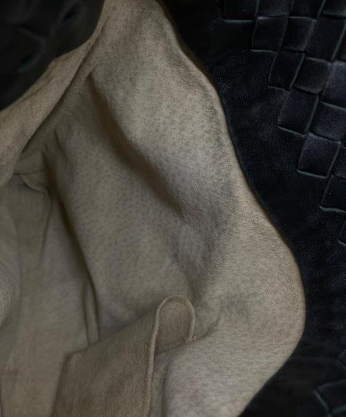 BOTTEGA VENETA（ボッテガベネタ）BOTTEGA VENETA (ボッテガベネタ) イントレチャートショルダーバッグ ブラックの古着・服飾アイテム