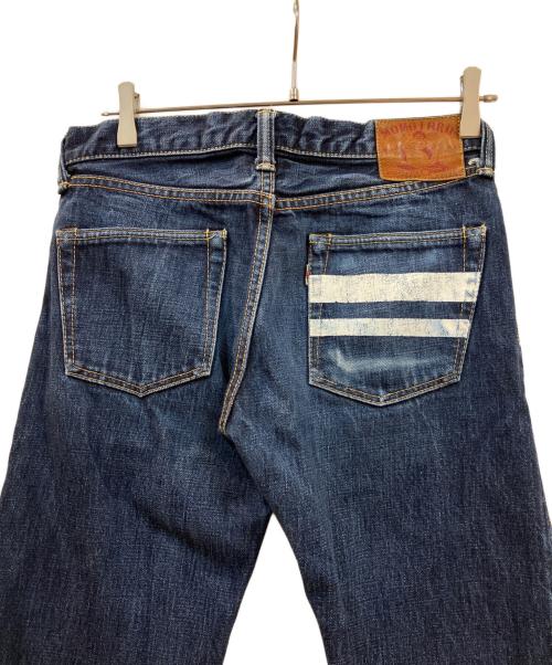 MOMOTARO JEANS（桃太郎ジーンズ）MOMOTARO JEANS (桃太郎ジーンズ) 出陣タイトストレートデニムパンツ インディゴ サイズ:76cmの古着・服飾アイテム