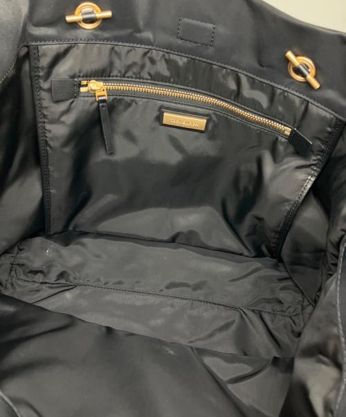 TORY BURCH（トリーバーチ）TORY BURCH (トリーバーチ) ロゴナイロンチェーントートバッグ ブラックの古着・服飾アイテム