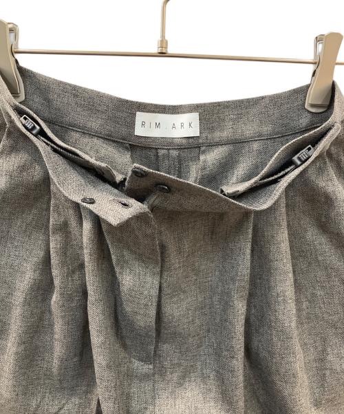 RIM.ARK（リムアーク）RIM.ARK (リムアーク) Move belt tuck PT ムーブベルトタックパンツ グレー サイズ:38の古着・服飾アイテム