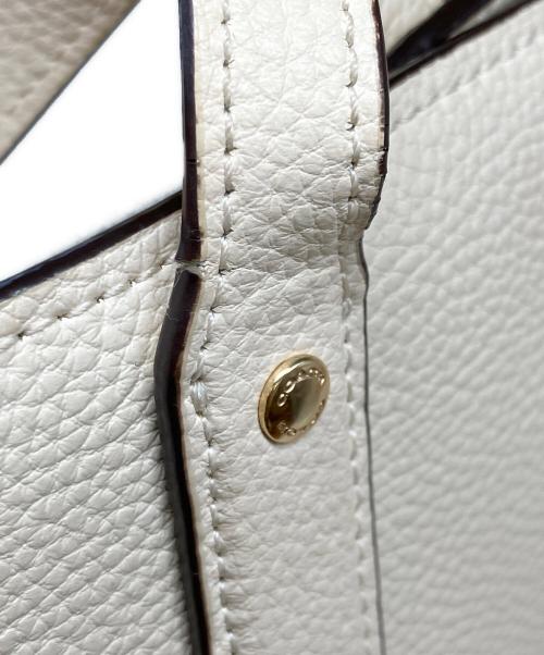 COACH（コーチ）COACH (コーチ) バッグ アイボリーの古着・服飾アイテム