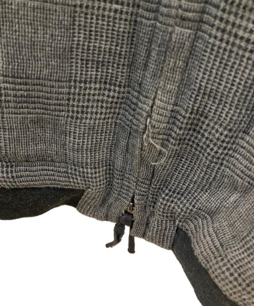 INDIVIDUAL SENTIMENTS（インディヴィジュアル センチメンツ）INDIVIDUAL SENTIMENTS (インディヴィジュアル センチメンツ) ジップパーカー グレーの古着・服飾アイテム
