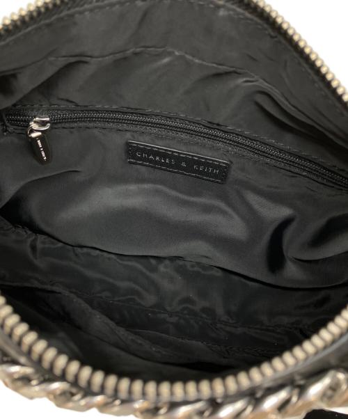 CHARLES & KEITH（チャールズアンドキース）CHARLES & KEITH (チャールズアンドキース) Minta Chain-Link Hobo Bag ブラックの古着・服飾アイテム