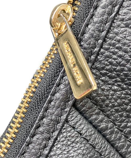 MICHAEL KORS（マイケル・コース）MICHAEL KORS (マイケル・コース) バッグ ブラックの古着・服飾アイテム